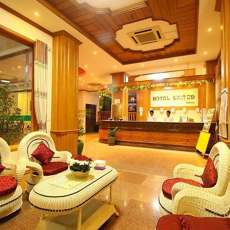 Hotel United Мандалай Екстер'єр фото