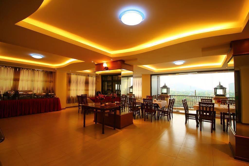Hotel United Мандалай Екстер'єр фото