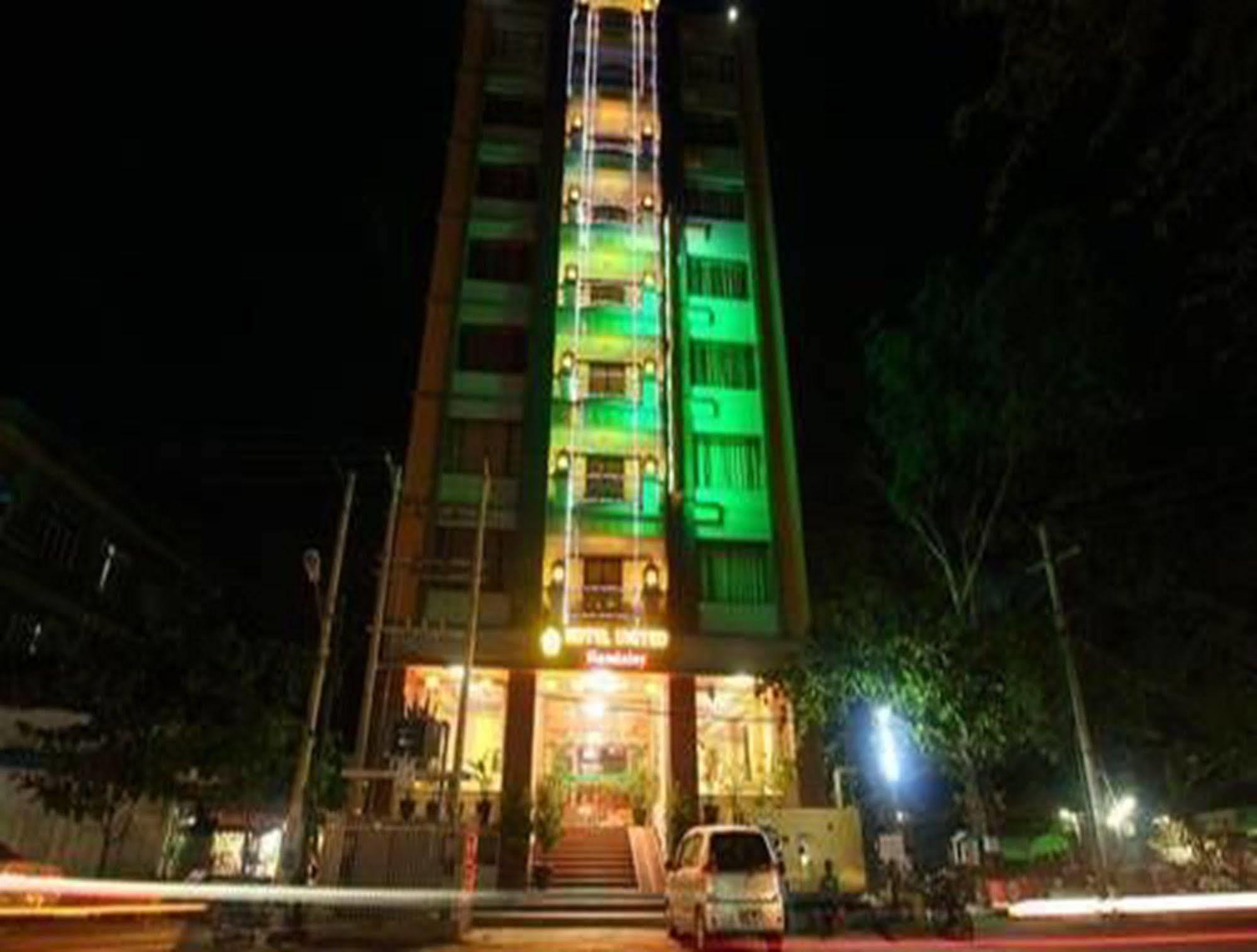 Hotel United Мандалай Екстер'єр фото