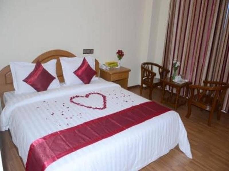 Hotel United Мандалай Екстер'єр фото